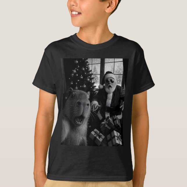 Camiseta Selfie de Capivara com Papai Noel Capivara Engraça (Frente)