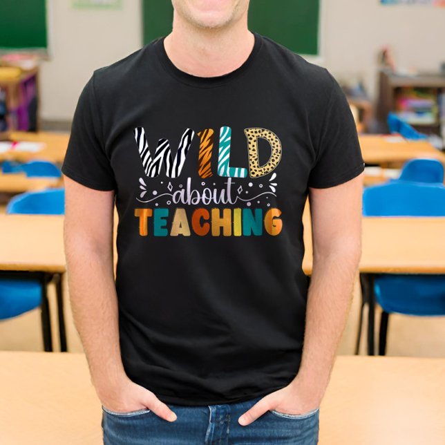 Camiseta Selvagem Sobre Ensinar De Volta Ao Professor (Criador carregado)