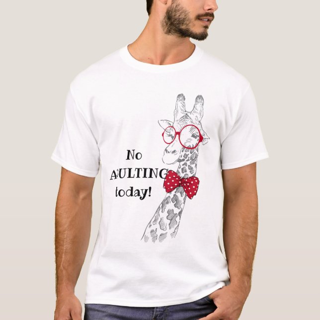 Camiseta Sem Adultos Hoje Girafa Engraçada (Frente)