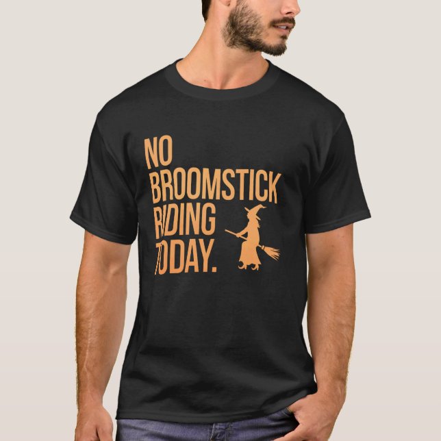 Camiseta Sem Cavalgada de Vassoura Hoje Bruxa Divertida de  (Frente)