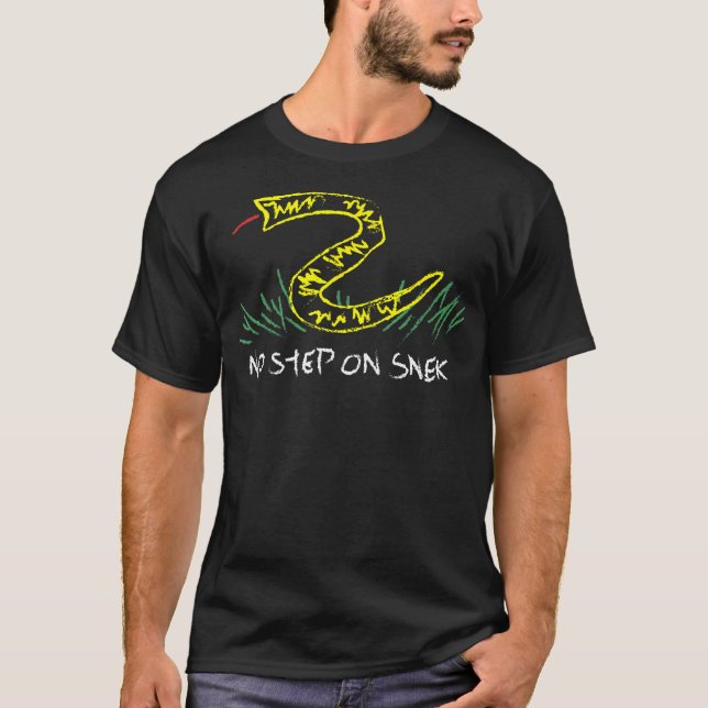 Camiseta Sem Etapa No Sinalizador Snek Gadsden (Frente)