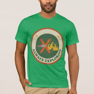 Camiseta Sempre Explorando Insígnia da Montanha da Bússola