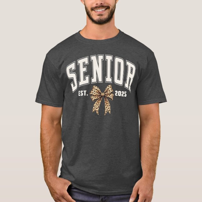 Camiseta Senior Est 2025 Class of 2025 Leopard Senior 2025  (Frente)