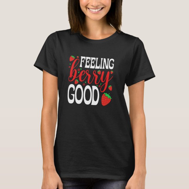 Camiseta Sentindo Muito Bem Amor Doce Morango (Frente)