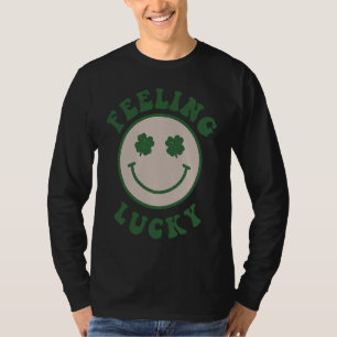 Camiseta Sentindo-se Sortudo Sorriso Rosto Dia de São Patrí