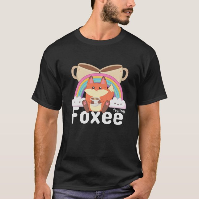 Camiseta Sentir Foxee Cute Kawaii Fox Coffee (Frente)