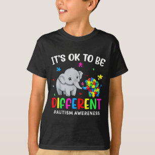 Camiseta Ser diferente elefante para mãe pai professoresPar