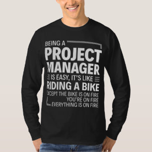 Camiseta Ser gerente de projetos é fácil É como dirigir um