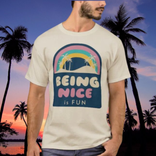 Camiseta Ser Simpático é Divertido Praia (Criador carregado)