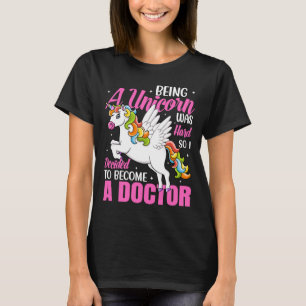 Camiseta Ser um Médico Unicórnio Estudantes de Medicina