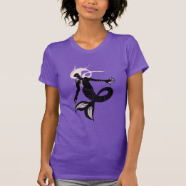 Camiseta Sereia Gótica Com Arte Escura Do Colar De Peixe