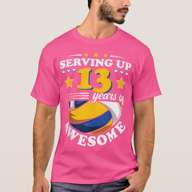 Camiseta Servindo 13 Anos De 13 De Voleibol Incrível (Frente)