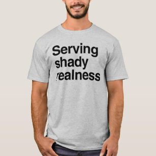Camiseta Servindo realismo sombrio