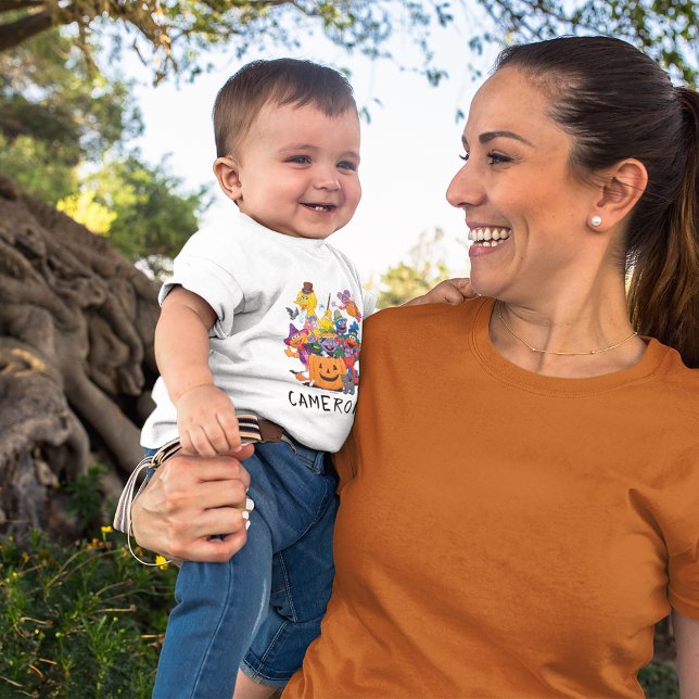 Camiseta Sésamo Street Pals | Feliz Dia das Bruxas (Kid wearing shirt)