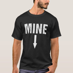 Camiseta Seta de Protesto Mine Pro Choice Apontando para Ba