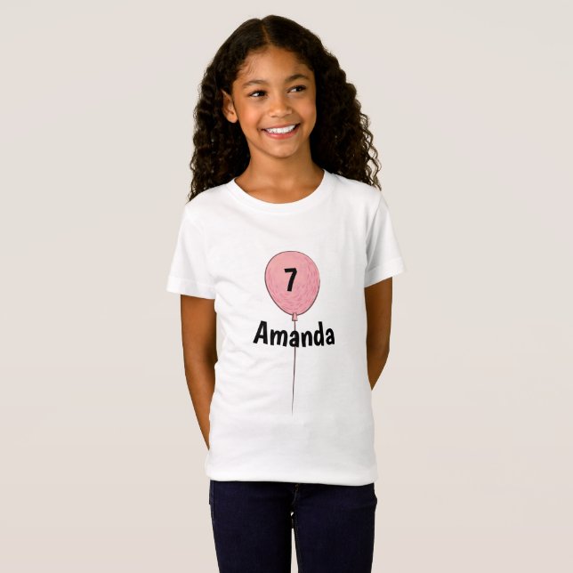 Camiseta Sete Aniversário com Nome e Balão Rosa (Frente Completa)