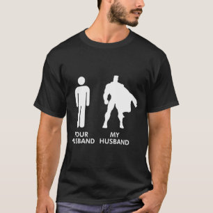 Camiseta Seu marido vs meu marido esposa super-herói