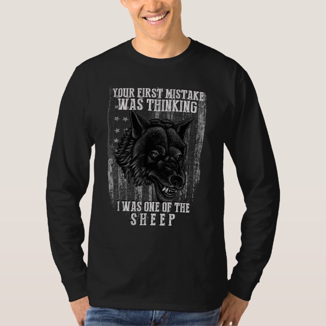 Camiseta Seu Primeiro Erro Foi Pensar Que Eu Era Um D (Frente)