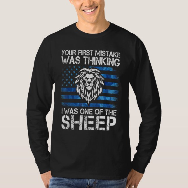 Camiseta Seu Primeiro Erro Foi Pensar Que Eu Era Um D (Frente)