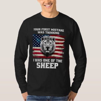 Camiseta Seu Primeiro Erro Foi Pensar Que Eu Era Um Dos C