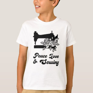 Camiseta Sewing - Peace Love & Sewing