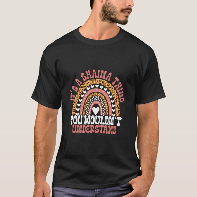 Camiseta Shaina Nome Leopardo Shaina Citação Shaina (Frente)