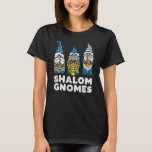 Camiseta Shalom Gnomos Feliz Chanukah Hanukkah Gnomo Judeu<br><div class="desc">Shalom Gnomos Feliz Chanukah Hanukkah Gnomo Judeu.</div>
