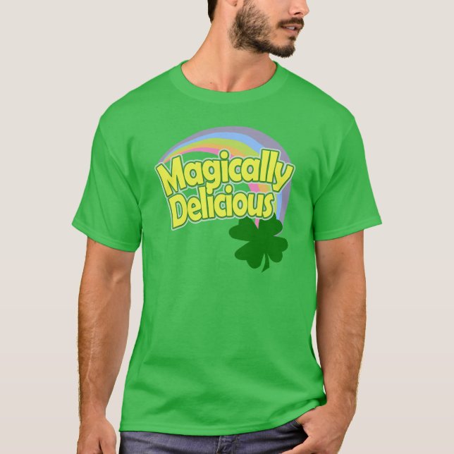 Camiseta Shamrock do Arco-Íris Magicamente Delicioso (Frente)