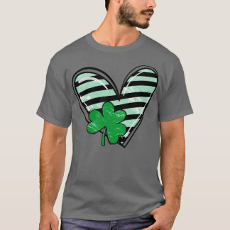 Camiseta Shamrock do coração de Dia de São Patrício