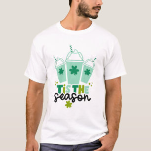 Camiseta Shamrock Shake Tis The Season Coffee Happy Rua Pat