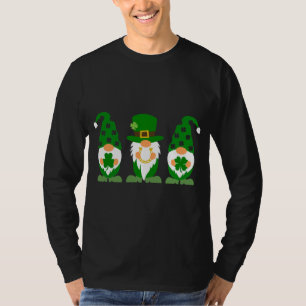 Camiseta Shamrocks - Um Toque de Sorte Irlandesa 🍀