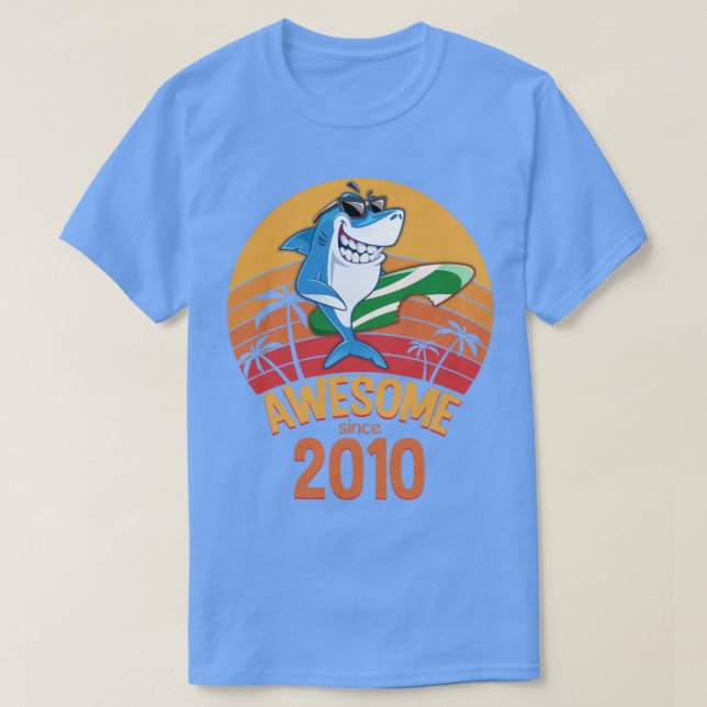 Camiseta Shark Birthday AA Years Old Surf Awesome Since AAA (Frente do Design)