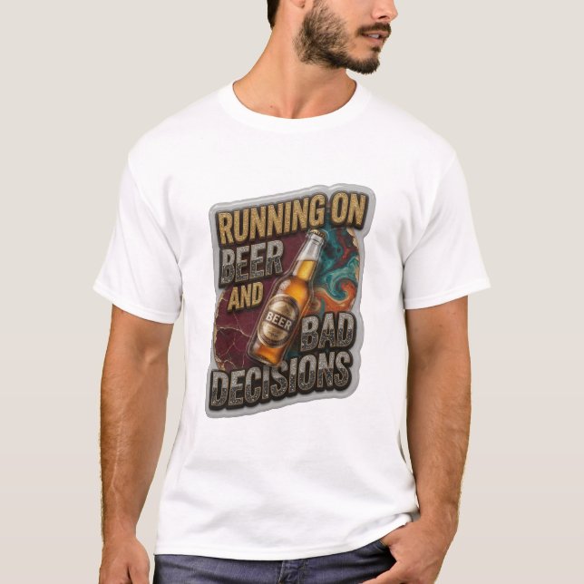 Camiseta Sharp CORRENDO À BASE DE CERVEJA E DECISÕES RUINS (Frente)