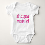 Camiseta Shayna Maidel<br><div class="desc">T, onsies, botões, ímãs e mais para seu maidel do shayna. Todos os produtos são customizáveis: mude o produto, cor do backgournd, adicione uma beira, ou faça uns cartões de fotos. O presente perfeito de Chanukah!</div>