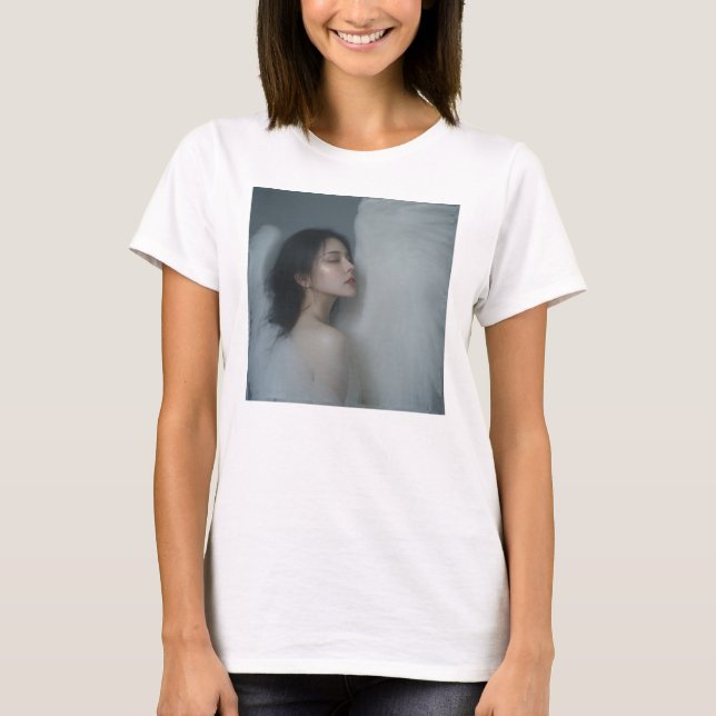 Camiseta —She is the Sleeping Angel. (Frente)