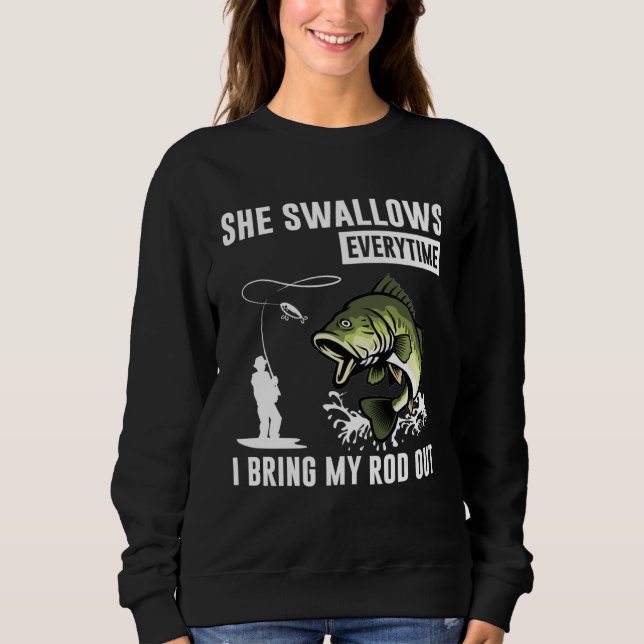 Camiseta She Swallows Everytime I Bring Rod Out (Frente)