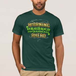 Camiseta Shenanigans bêbados à frente de um Dia de São Patr