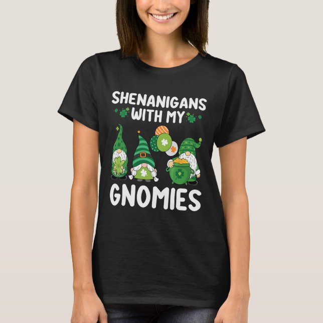 Camiseta Shenanigans Com Meus Gnomos Felizes São Patricinho (Frente)