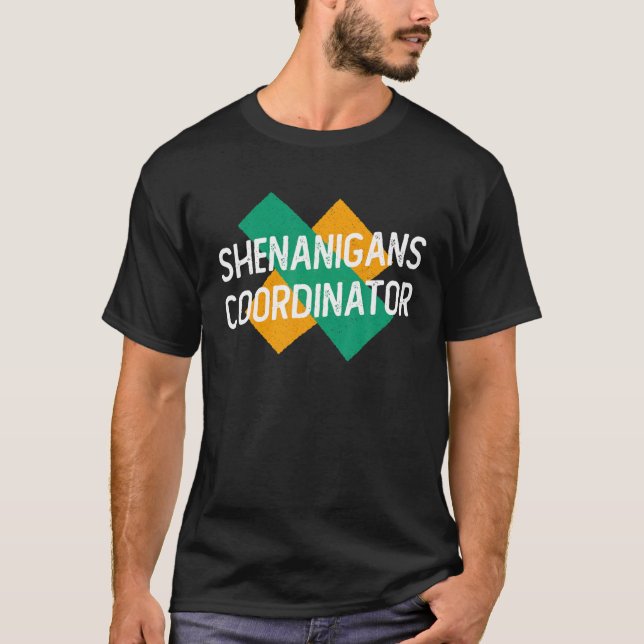 Camiseta Shenanigans Coordenador Funny Professora St Patric (Frente)