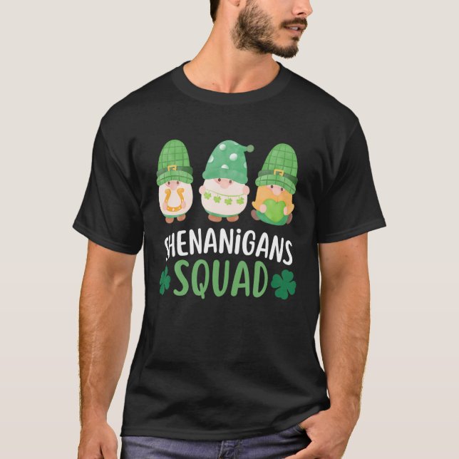 Camiseta Shenanigans Squad Dia de São Patrício Gnom Funny S (Frente)