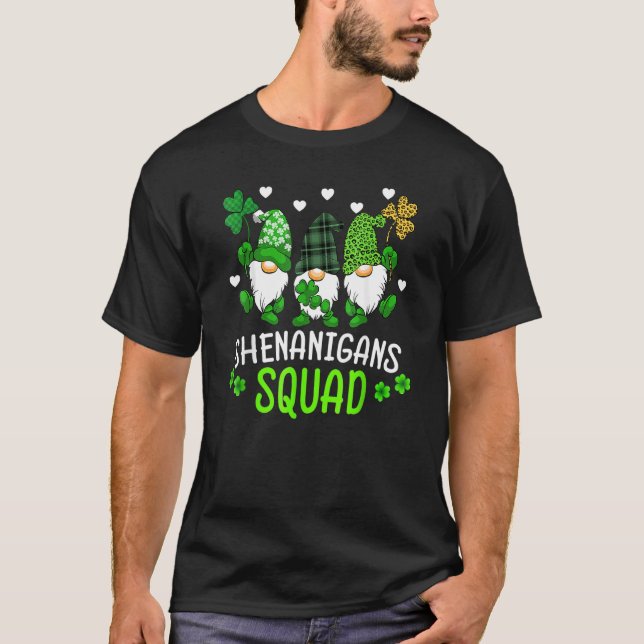 Camiseta Shenanigans Squad Dia de São Patrício Gnomos Green (Frente)