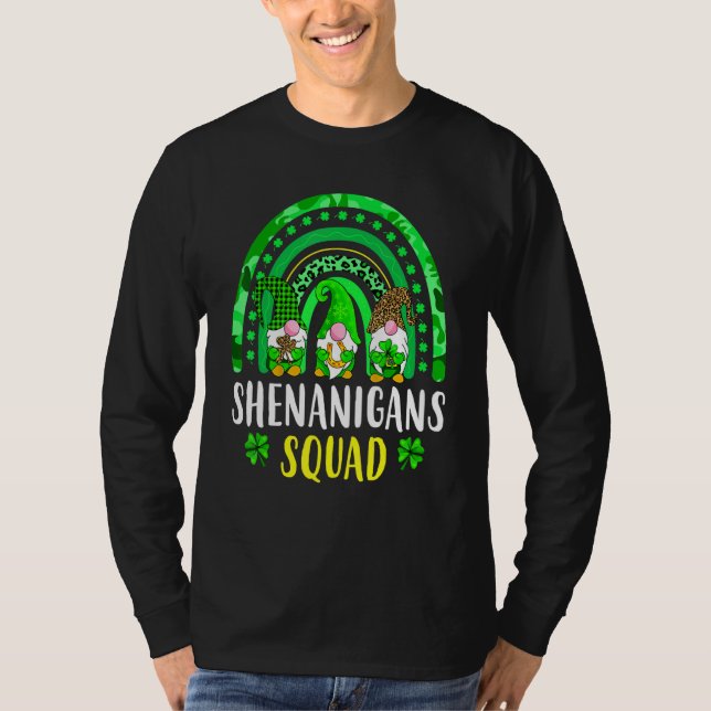 Camiseta Shenanigans Squad Irish Gnomes Rainbow St Patrick' (Frente)