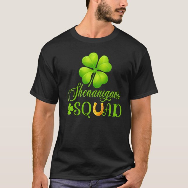 Camiseta Shenanigans Squad Rua Patrick S Day Shamrock (Frente)