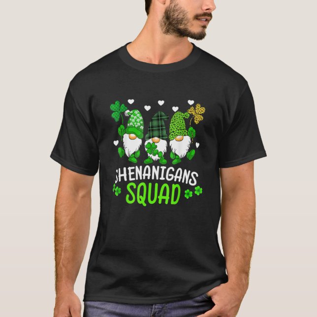 Camiseta Shenanigans Squad St Patricks Day Gnomes Green Pro (Frente)