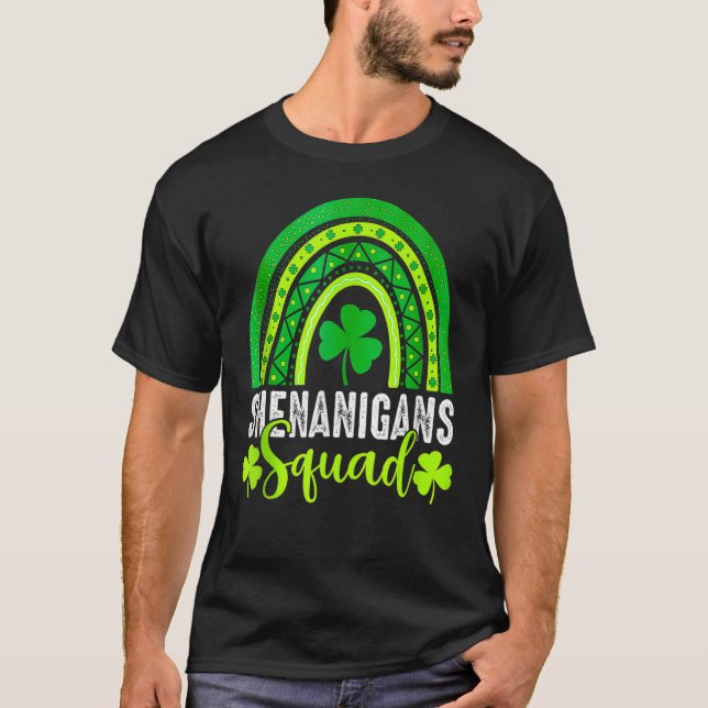 Camiseta Shenanigans Squad St Patrick's Day Rainbow Shamroc (Frente)