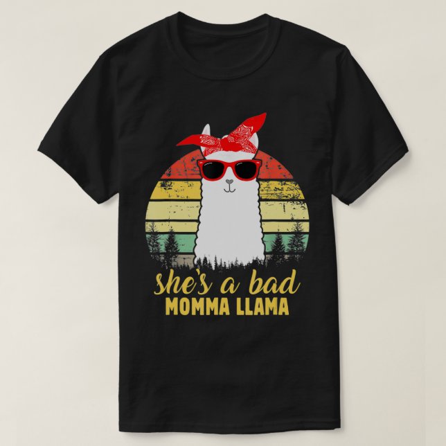 Camiseta She's a Bad Momma Llama Mama Gift  (Frente do Design)