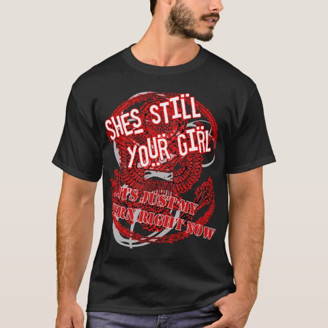 CAMISETA SHES AINDA SUA MENINA (Frente)