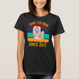 Camiseta Shih Tzu Mãe Desde 2017 Cães Canta