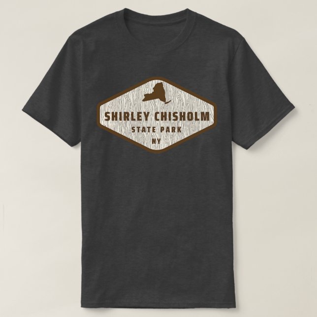 Camiseta Shirley Chisholm State Park New York Tree Log Text (Frente do Design)