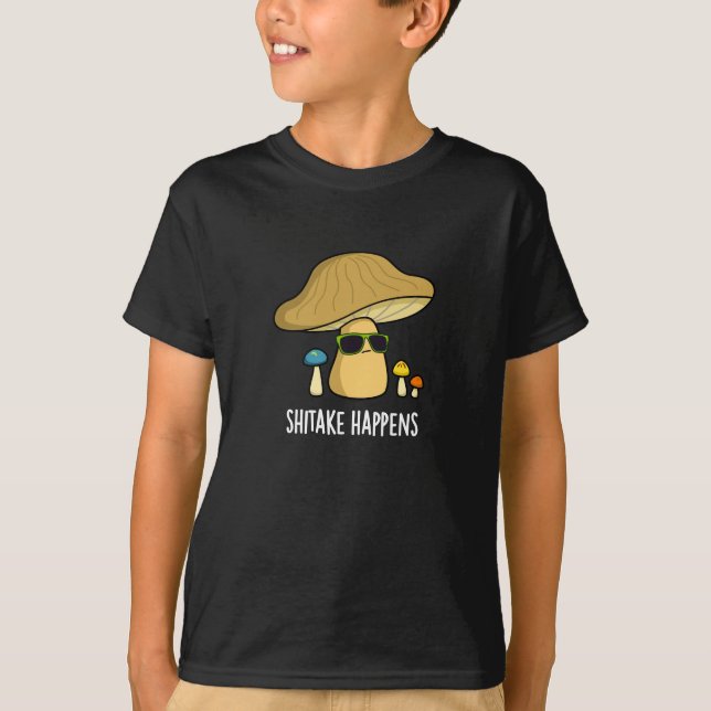 Camiseta Shitake Acontece Engraçado Cogumelo Escuro BG (Frente)